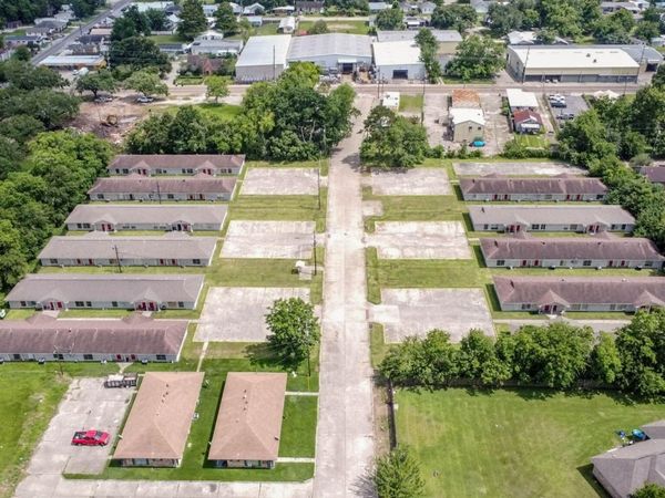 603 Yvonne Street, New Iberia, LA 70560