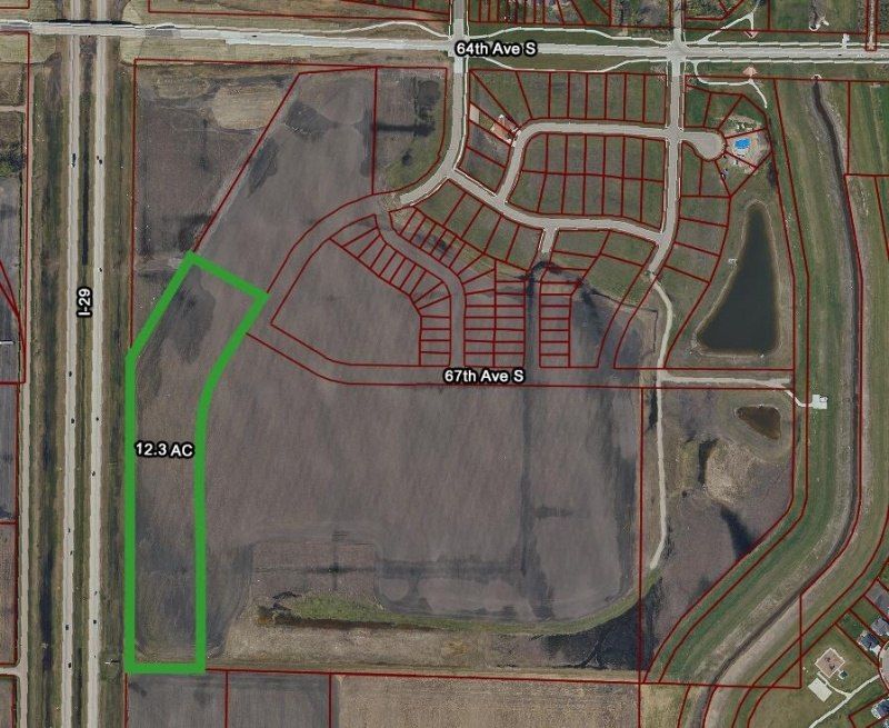 6655 Selkirk, Fargo, ND 58104