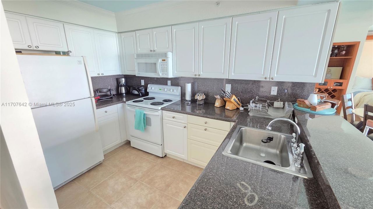 2501 S Ocean Drive, Unit 809, Hollywood, FL 33019 Photo