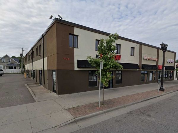 704 University Avenue W, Saint Paul, MN 55104