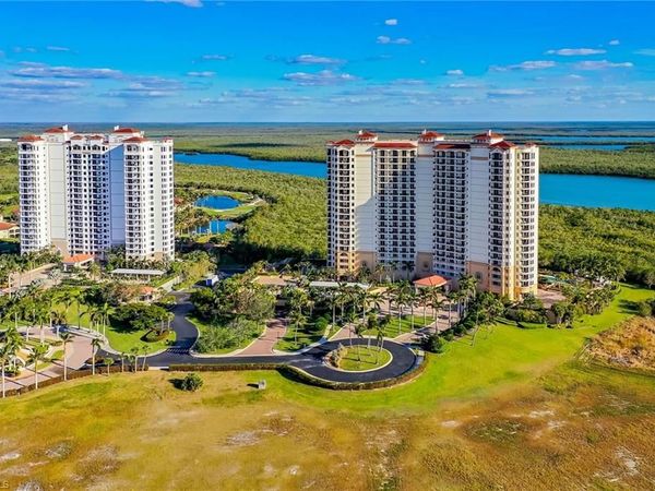 1050 Borghese LN, Unit 2105, NAPLES, FL 34114