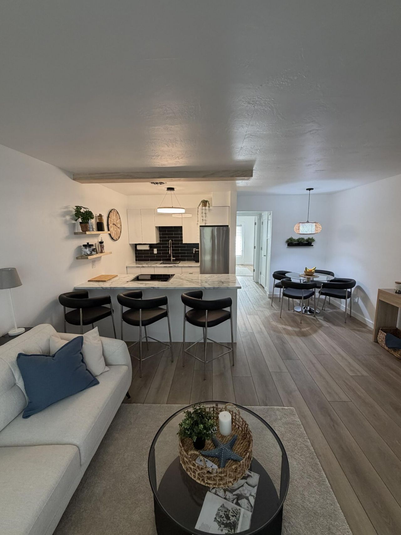 1015 SW 11th Avenue, Unit 14K, Hallandale Beach, FL 33009 Photo