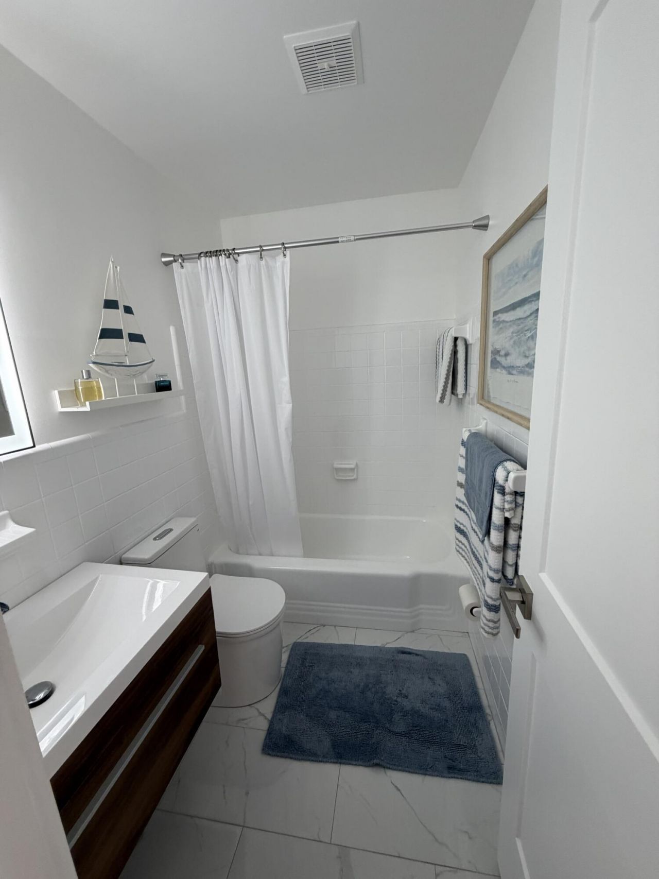 1015 SW 11th Avenue, Unit 14K, Hallandale Beach, FL 33009 Photo