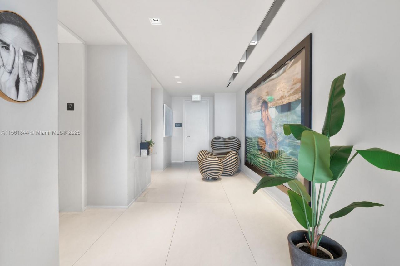 1000 Biscayne Blvd, Unit 1702, Miami, FL 33132 Photo