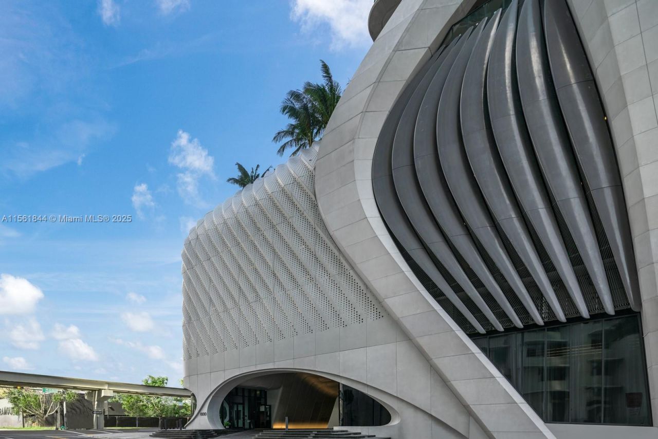 1000 Biscayne Blvd, Unit 1702, Miami, FL 33132 Photo