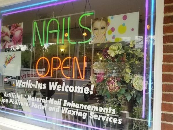 NAIL SALON, LANCASTER, PA 17601