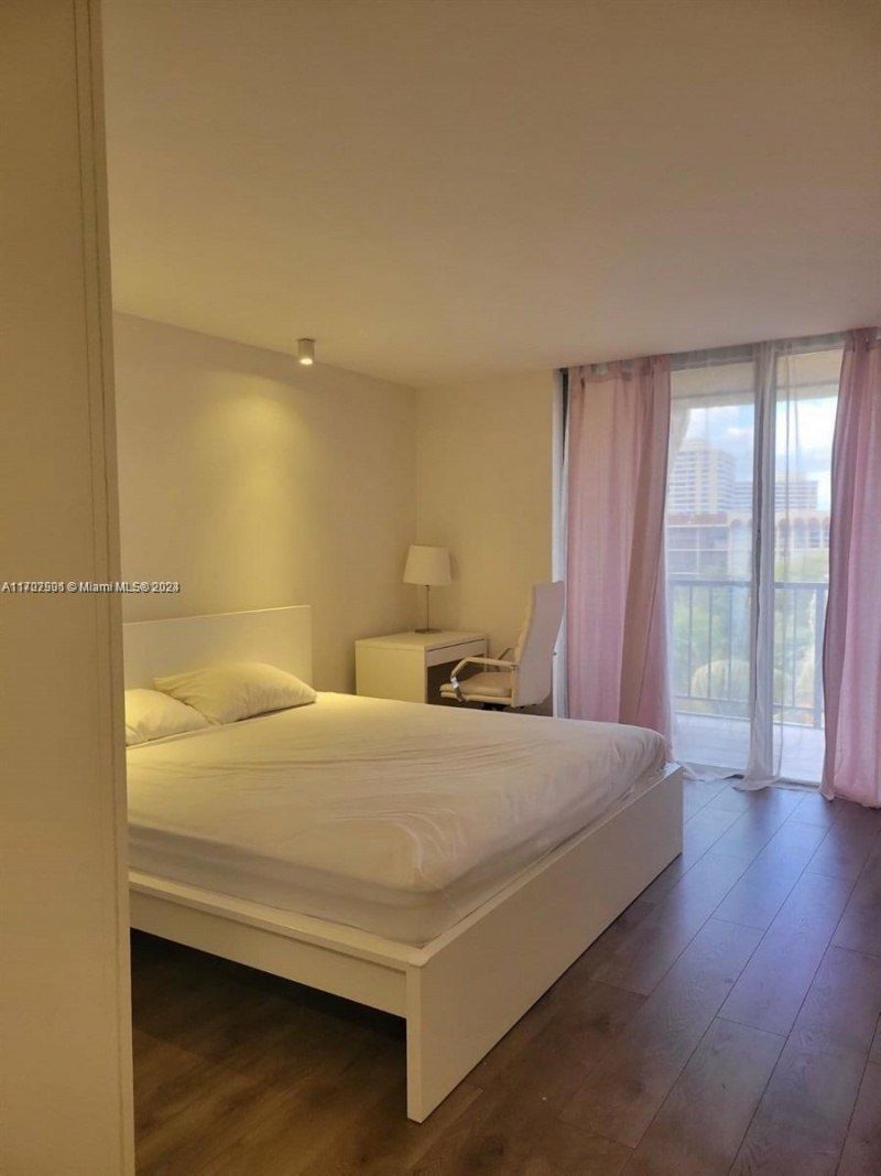 2001 Atlantic Shores Blvd, Unit 510, Hallandale Beach, FL 33009 Photo