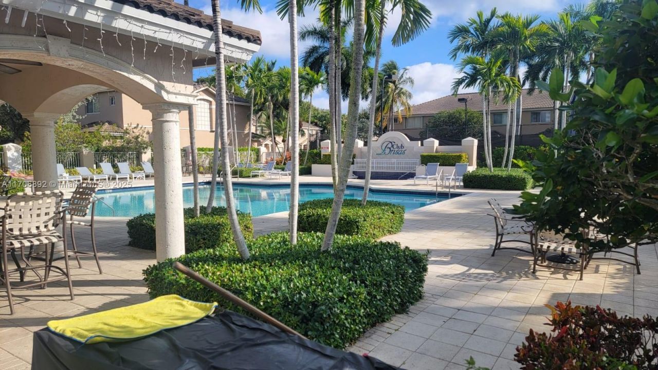 5660 NW 115th Ct, Unit 204, Doral, FL 33178 Photo