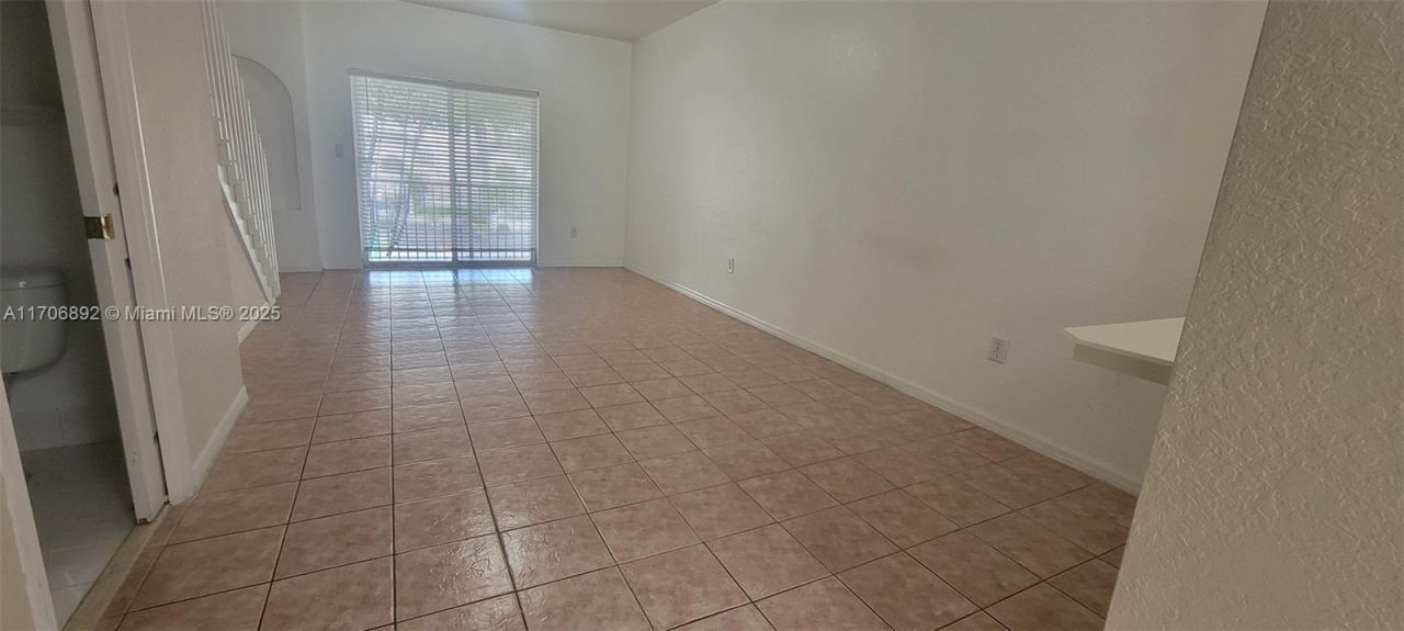 5660 NW 115th Ct, Unit 204, Doral, FL 33178 Photo