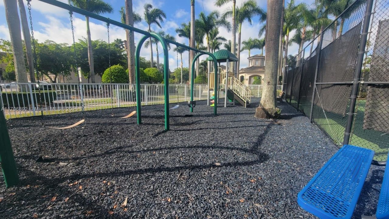 5660 NW 115th Ct, Unit 204, Doral, FL 33178 Photo