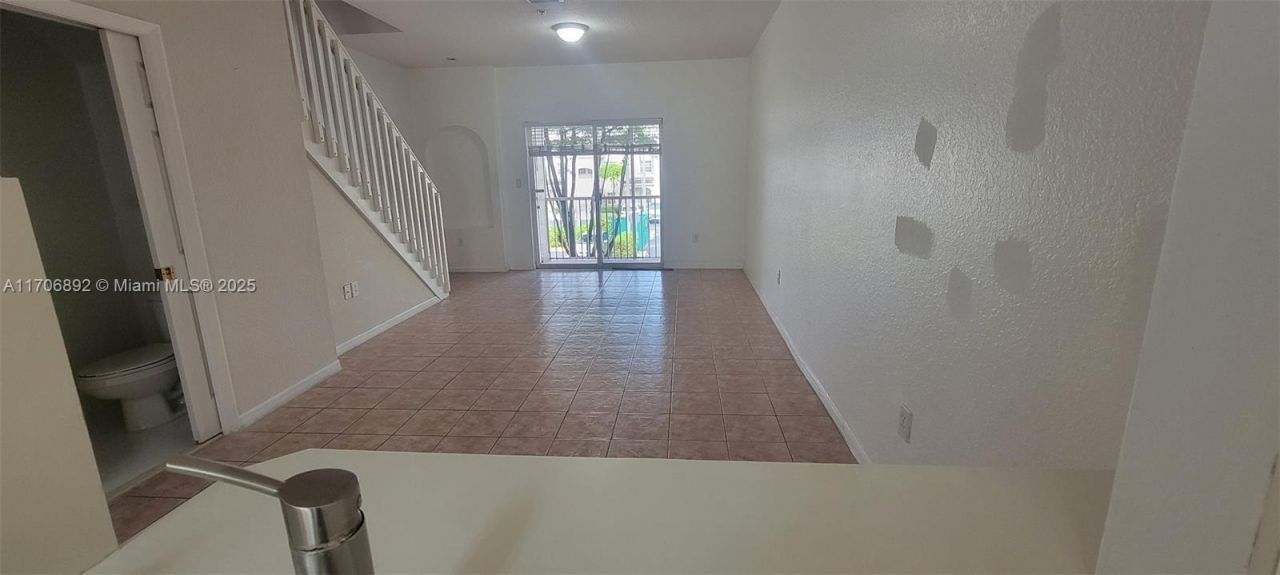 5660 NW 115th Ct, Unit 204, Doral, FL 33178 Photo