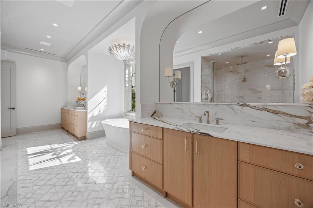 3277 Gordon Dr, Naples, FL 34102 Photo