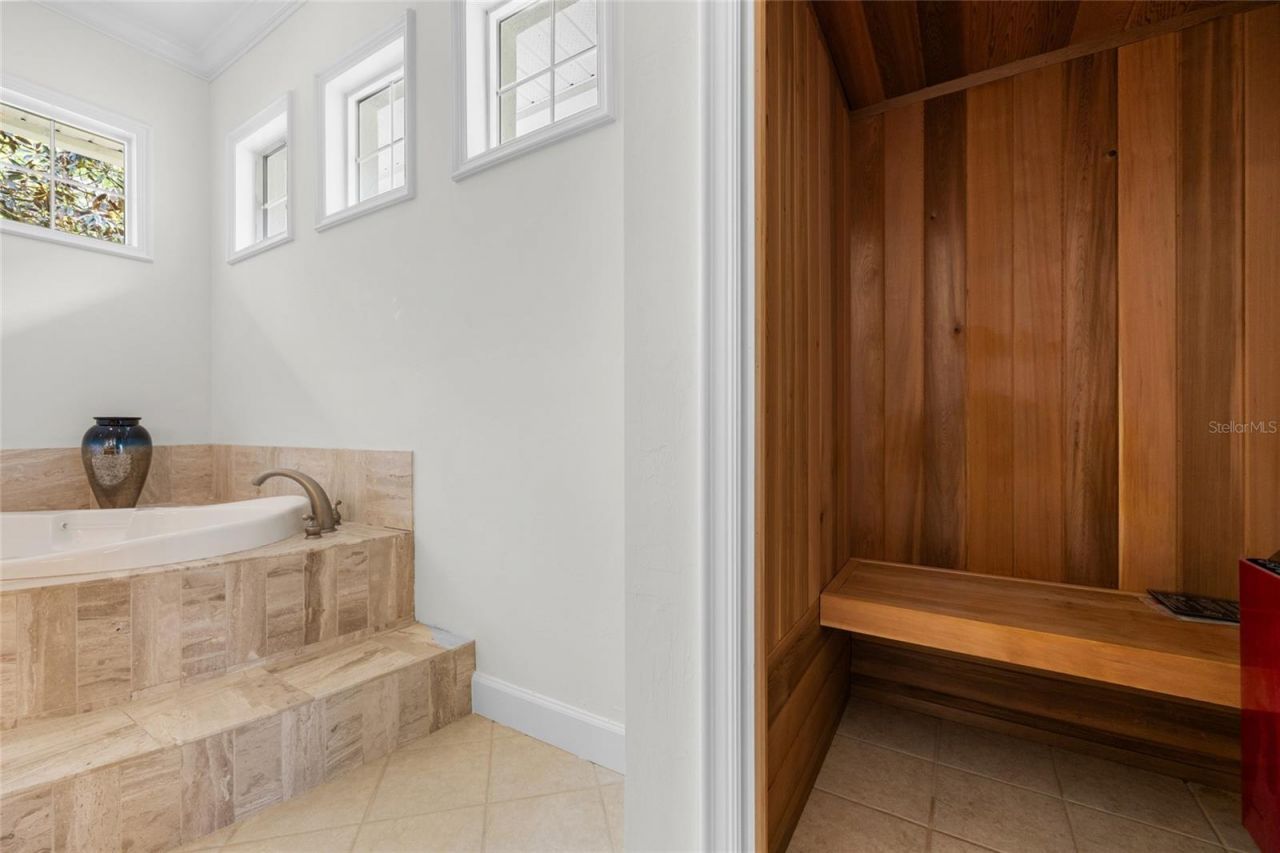 7106 NW 18th Avenue, Gainesville, FL 32605 Photo