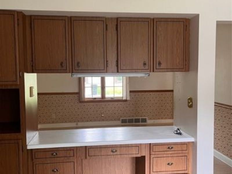 605 Bond Street, Dover, OH 44622 Photo 2