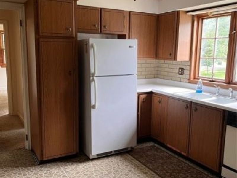 605 Bond Street, Dover, OH 44622 Photo 3