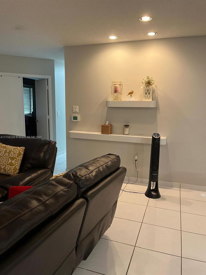 4300 NW 30th St, Unit 141, Coconut Creek, FL 33066 Photo