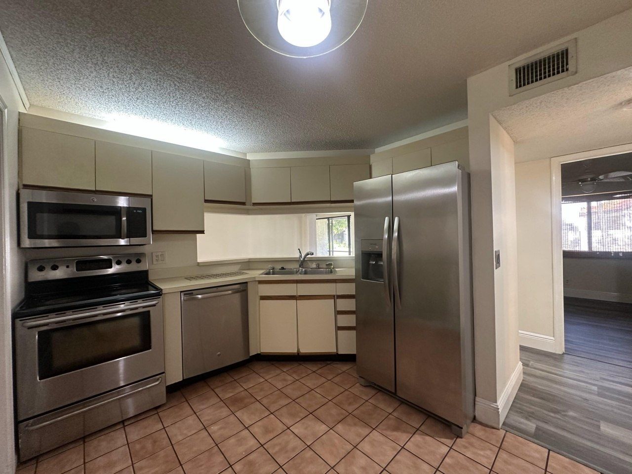 8 Via De Casas Sur, Unit 103, Boynton Beach, FL 33426 Photo