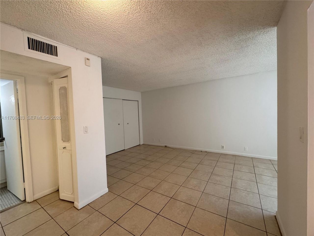 16919 N Bay Rd, Unit 117, Sunny Isles Beach, FL 33160 Photo