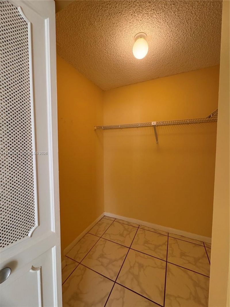 16919 N Bay Rd, Unit 117, Sunny Isles Beach, FL 33160 Photo
