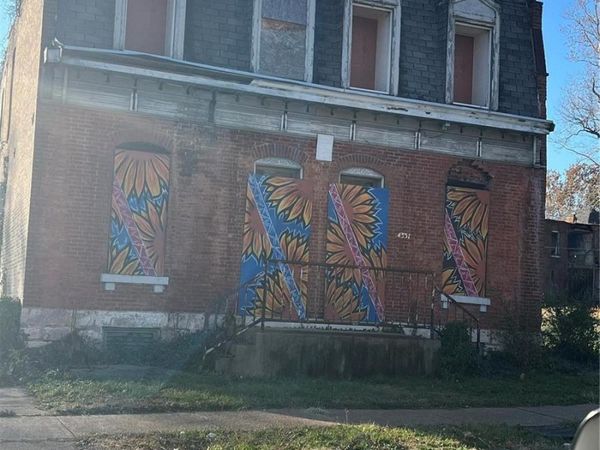 4329 N 20th Street, St Louis, MO 63107