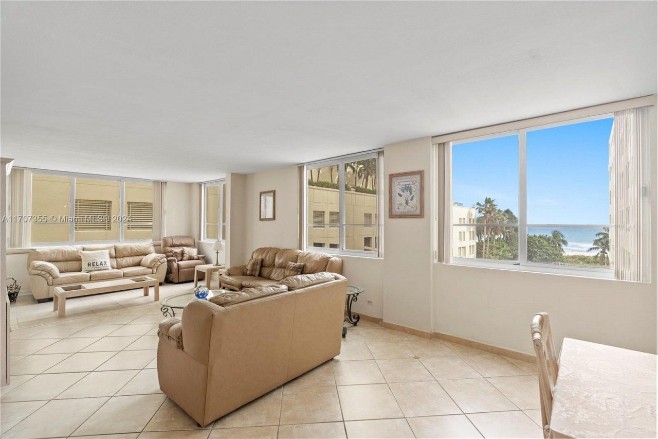 5005 Collins Ave, Unit 425, Miami Beach, FL 33140 Photo