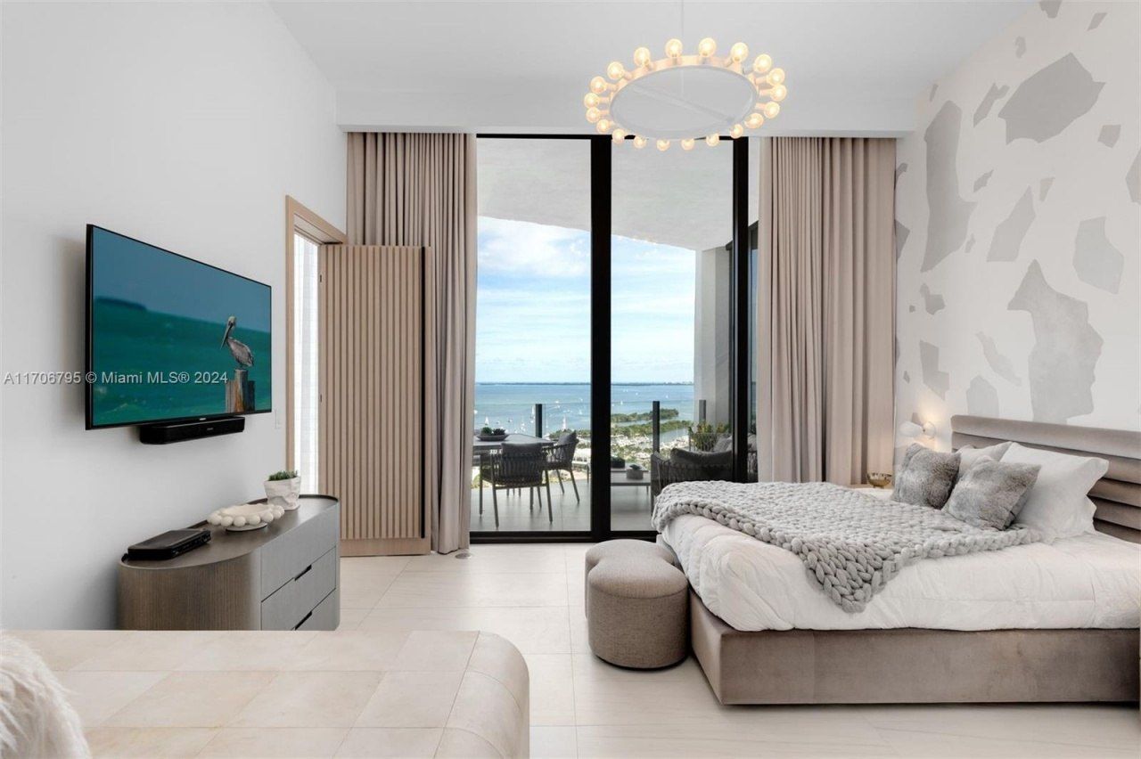 2811 S Bayshore Dr, Unit 20BC, Miami, FL 33133 Photo