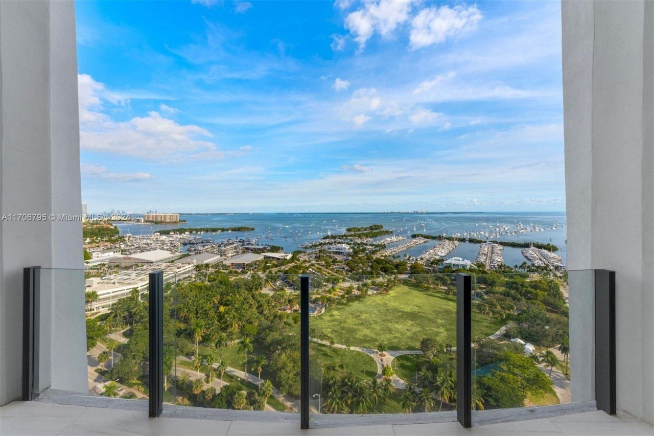 2811 S Bayshore Dr, Unit 20BC, Miami, FL 33133 Photo