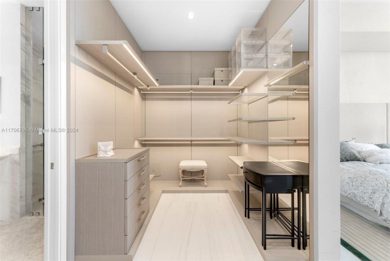 2811 S Bayshore Dr, Unit 20BC, Miami, FL 33133 Photo