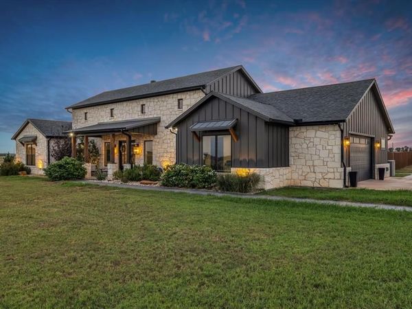 353 Willow Moon Ranch Road, Crawford, TX 76638