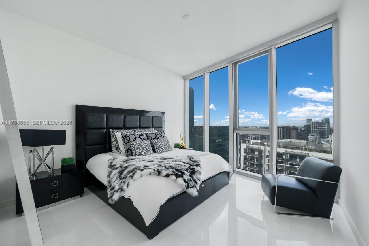 300 Biscayne Blvd Way, Unit 4703, Miami, FL 33131 Photo