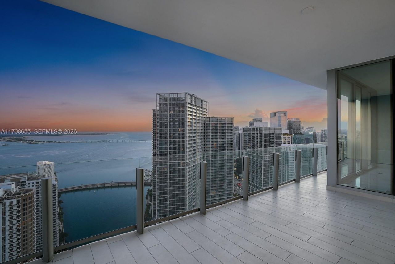 300 Biscayne Blvd Way, Unit 4703, Miami, FL 33131 Photo