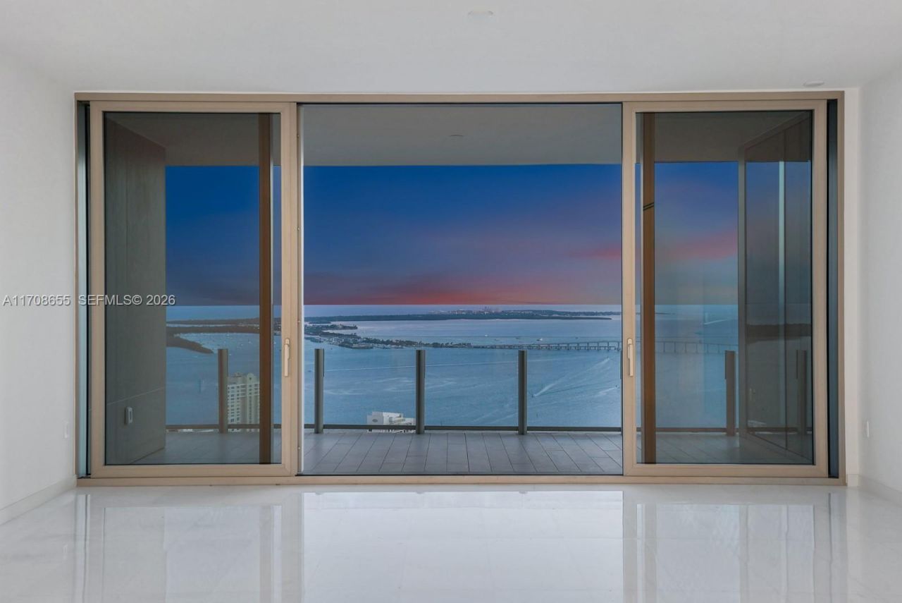 300 Biscayne Blvd Way, Unit 4703, Miami, FL 33131 Photo