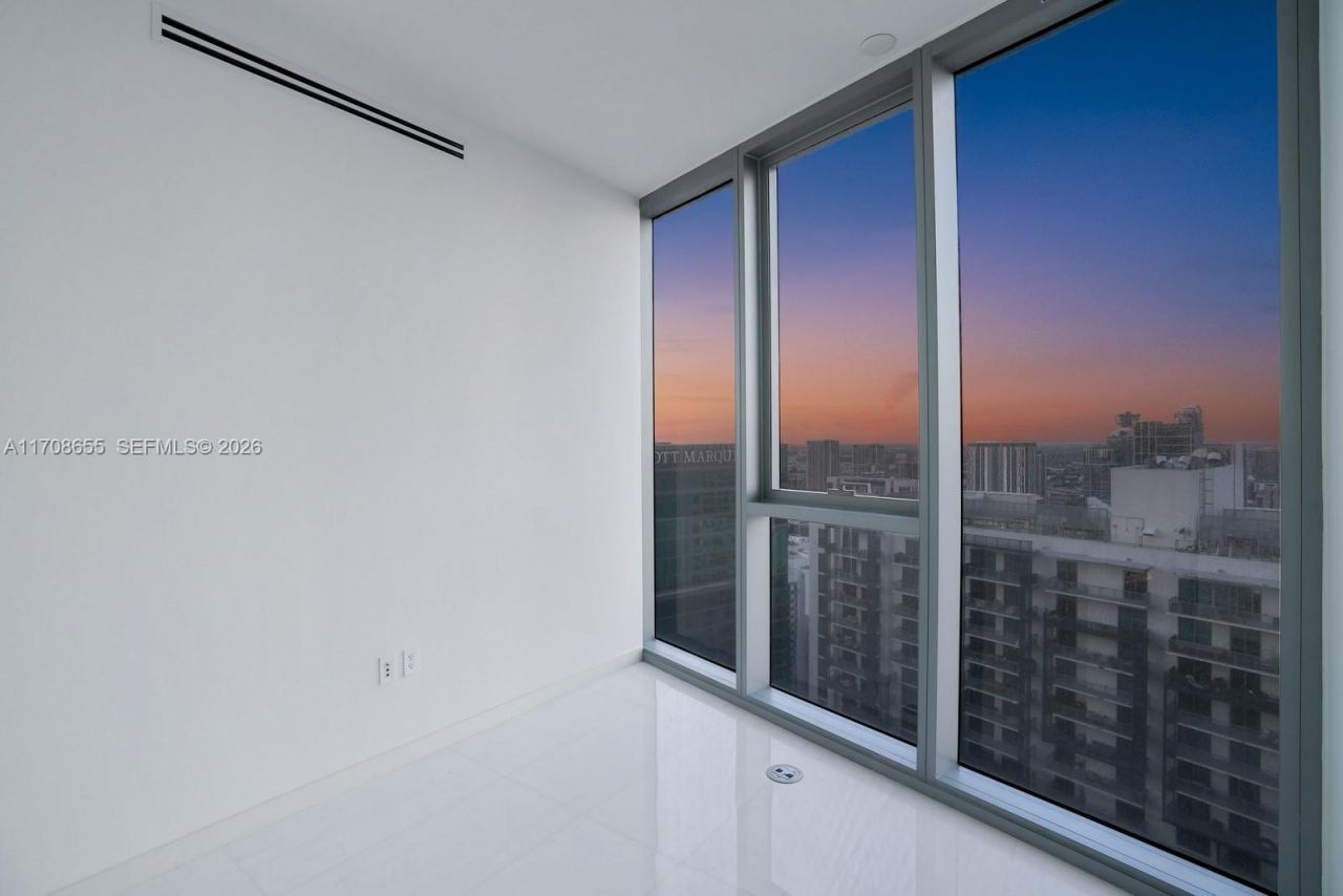 300 Biscayne Blvd Way, Unit 4703, Miami, FL 33131 Photo