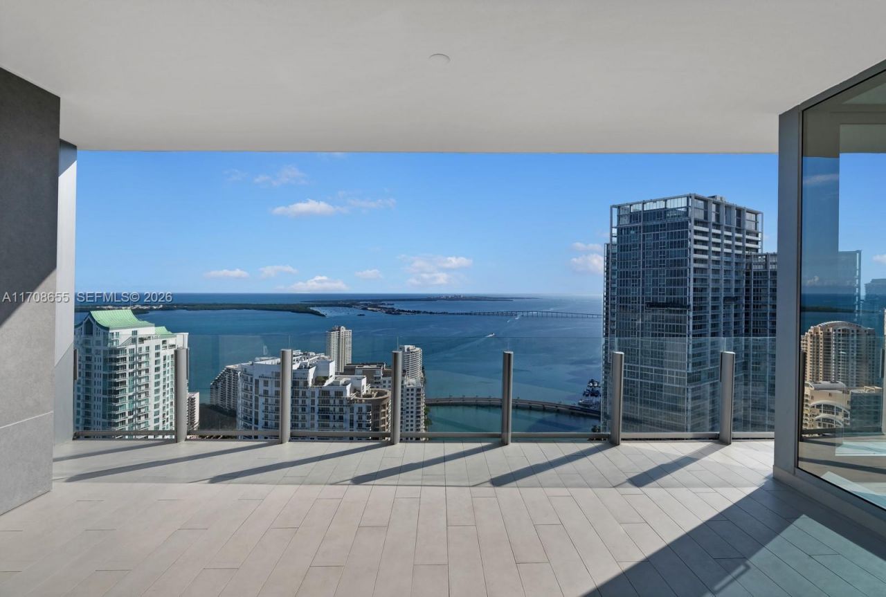 300 Biscayne Blvd Way, Unit 4703, Miami, FL 33131 Photo
