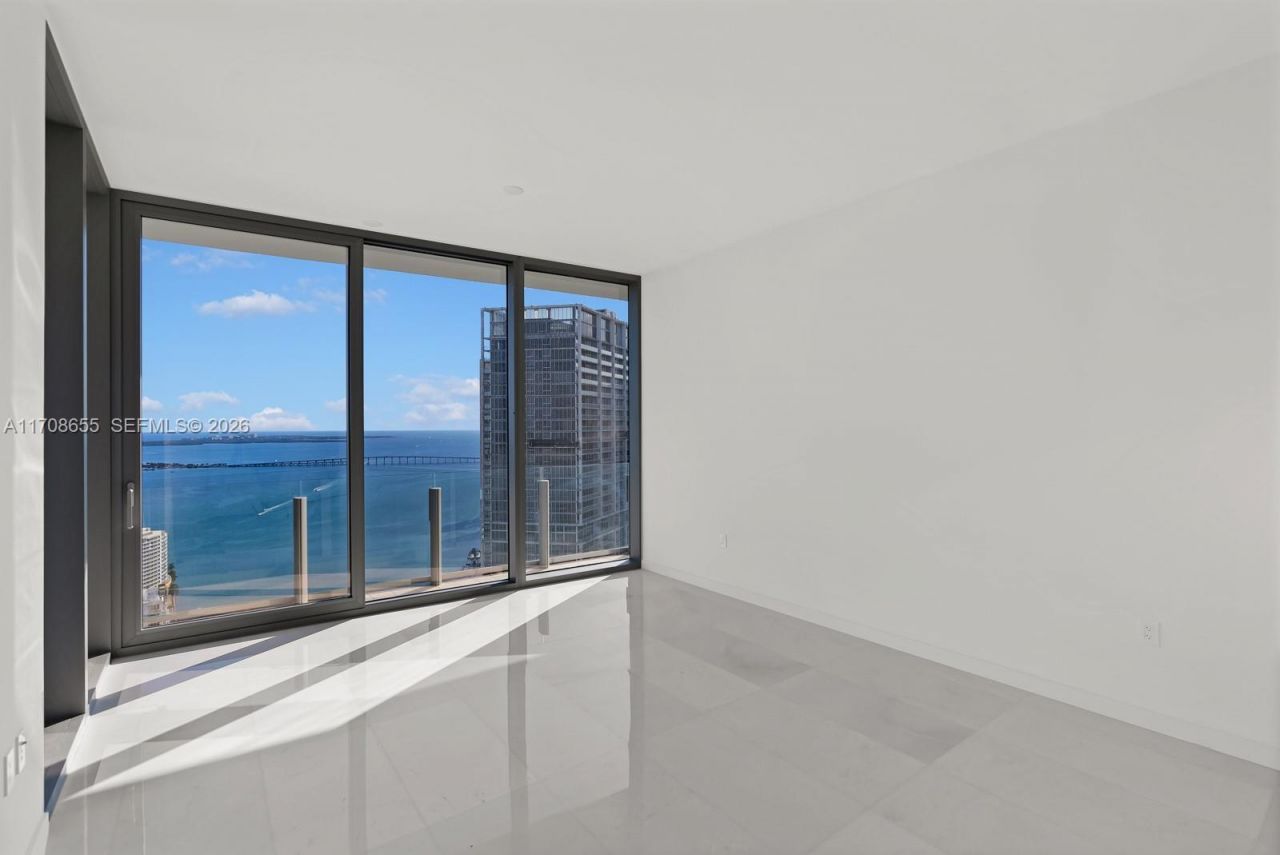 300 Biscayne Blvd Way, Unit 4703, Miami, FL 33131 Photo