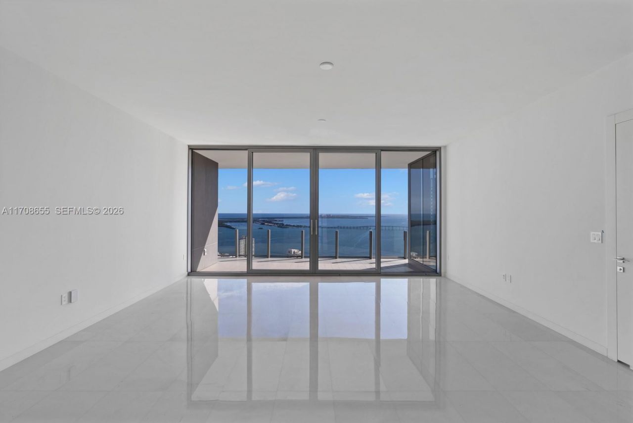 300 Biscayne Blvd Way, Unit 4703, Miami, FL 33131 Photo