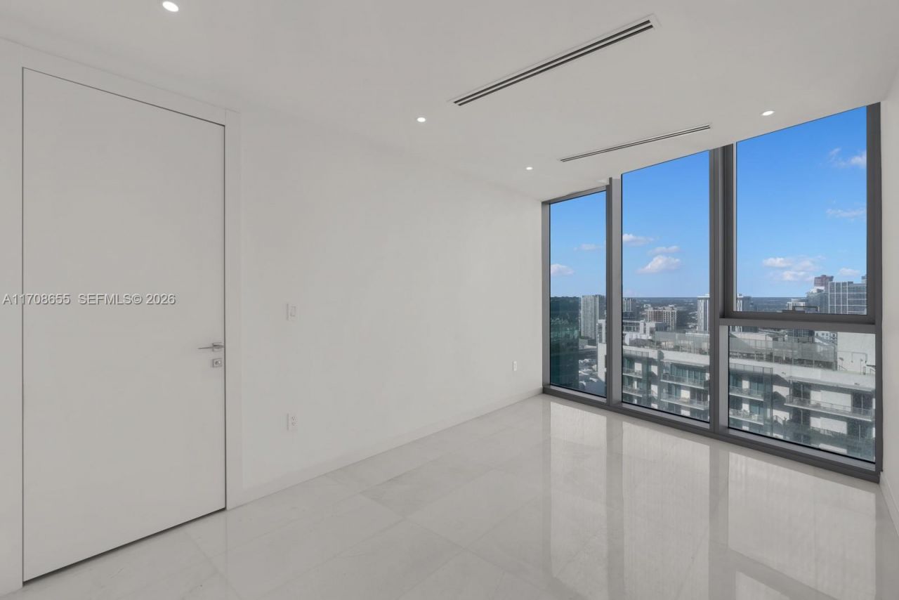 300 Biscayne Blvd Way, Unit 4703, Miami, FL 33131 Photo