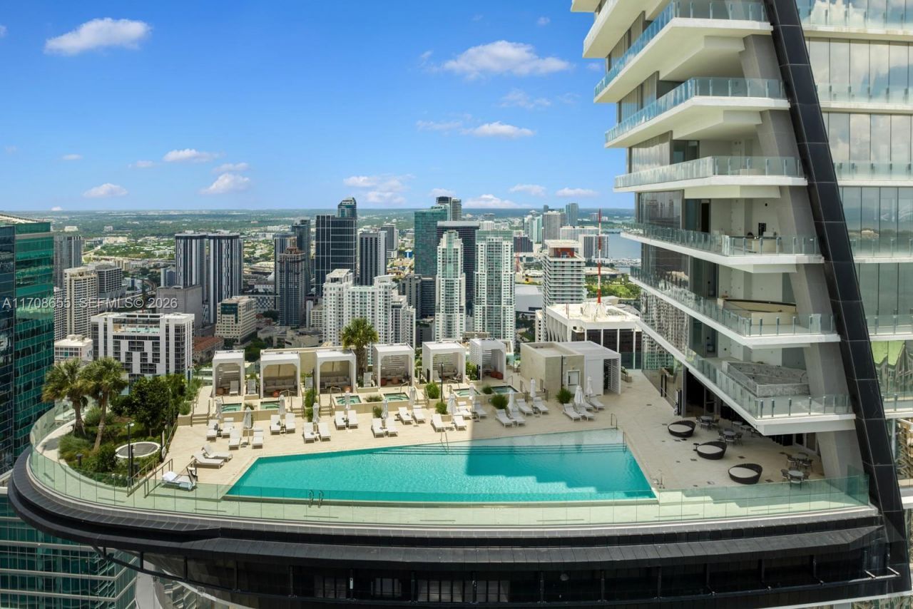 300 Biscayne Blvd Way, Unit 4703, Miami, FL 33131 Photo