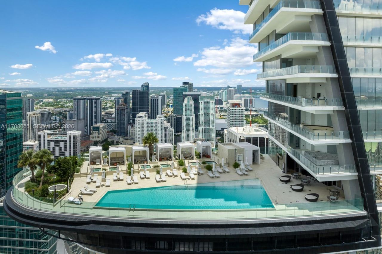 300 Biscayne Blvd Way, Unit 4703, Miami, FL 33131 Photo