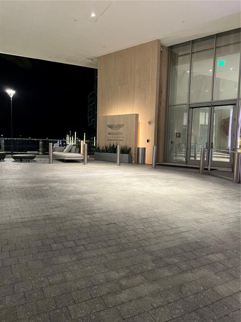 300 Biscayne Blvd Way, Unit 4703, Miami, FL 33131 Photo