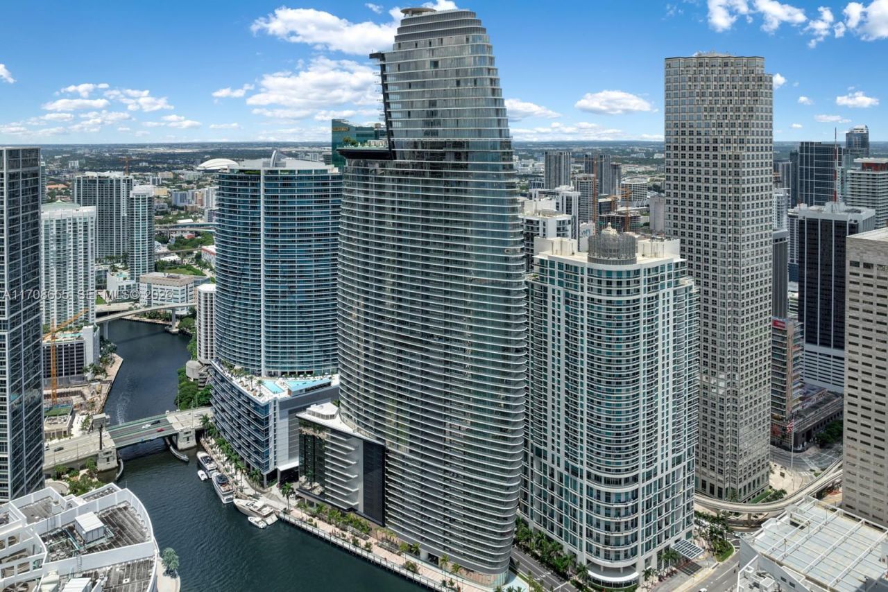 300 Biscayne Blvd Way, Unit 4703, Miami, FL 33131 Photo