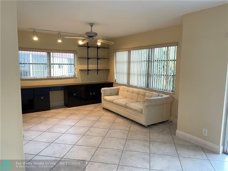 9410 N Hollybrook Lake Drive, Unit 310, Pembroke Pines, FL 33025 Photo