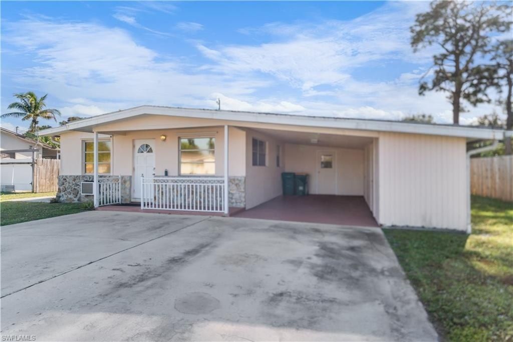 4820 Barcelona Cir, Naples, FL 34112 Photo