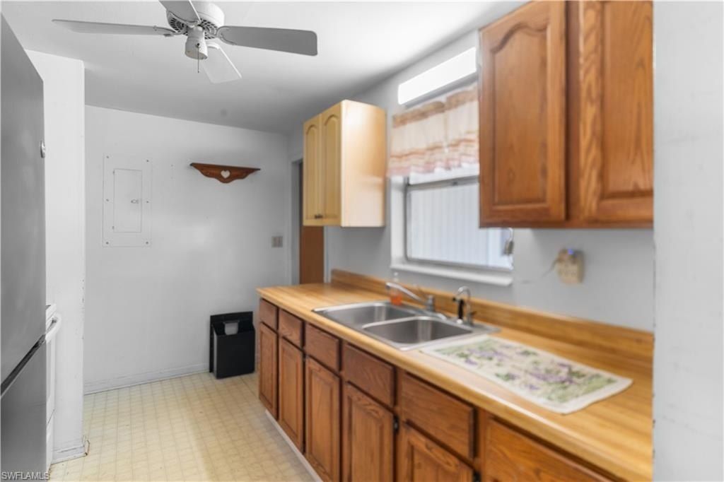 4820 Barcelona Cir, Naples, FL 34112 Photo