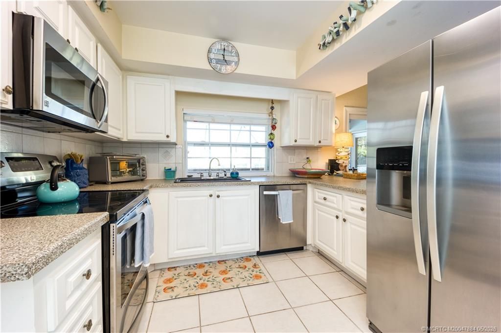 4060 NE Breakwater Drive, Jensen Beach, FL 34957 Photo