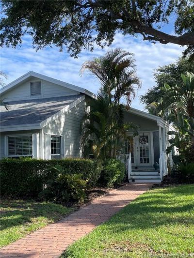 4060 NE Breakwater Drive, Jensen Beach, FL 34957 Photo