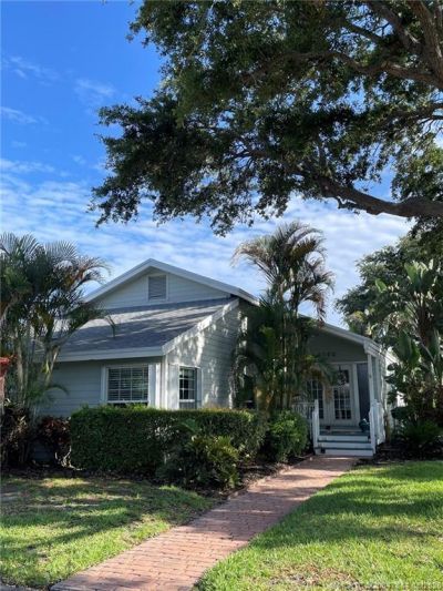 4060 NE Breakwater Drive, Jensen Beach, FL 34957 Photo