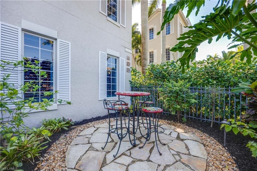 334 8th Ave S, Unit 7, Naples, FL 34102 Photo