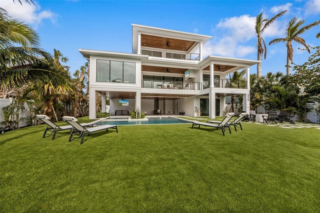 329 Tarpon Street, Anna Maria, FL 34216 Photo