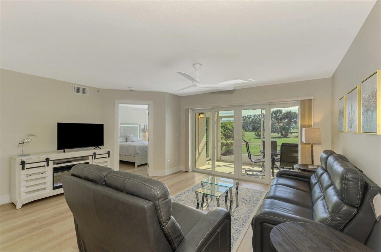 917 Wexford Boulevard, Unit 917, Venice, FL 34293 Photo